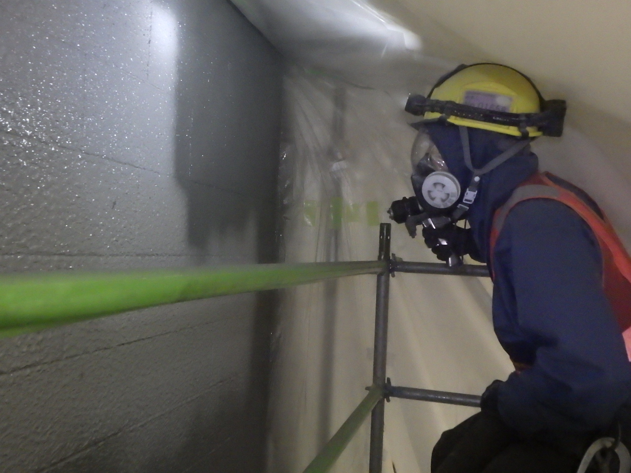 ポリウレア施工実績 鉄道　駅舎CB壁ポリウレアライニング工事（倒壊防止）NUKOTEポリウレアST